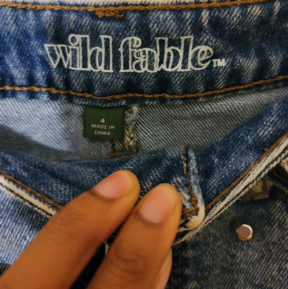 Studded Demin Skirt 💙 - Picture 7 of 7